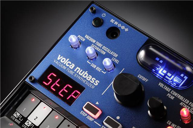 KOR-VOLCANUBASS-COMBO-DLX-6.jpg KOR-VOLCANUBASS-COMBO-DLX-6.jpg