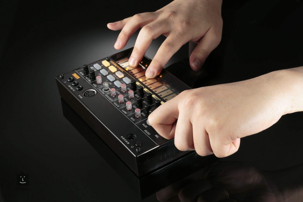 korg-volca-beats-pouzite.jpg korg-volca-beats-pouzite.jpg